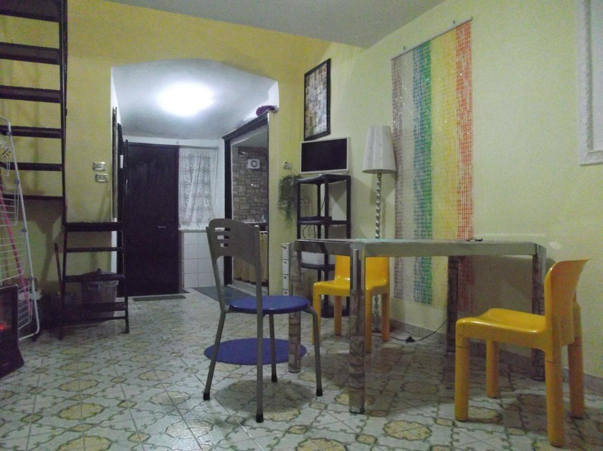 Villa Monolocale Fronte Strada Napoli Centro Storico Extérieur photo